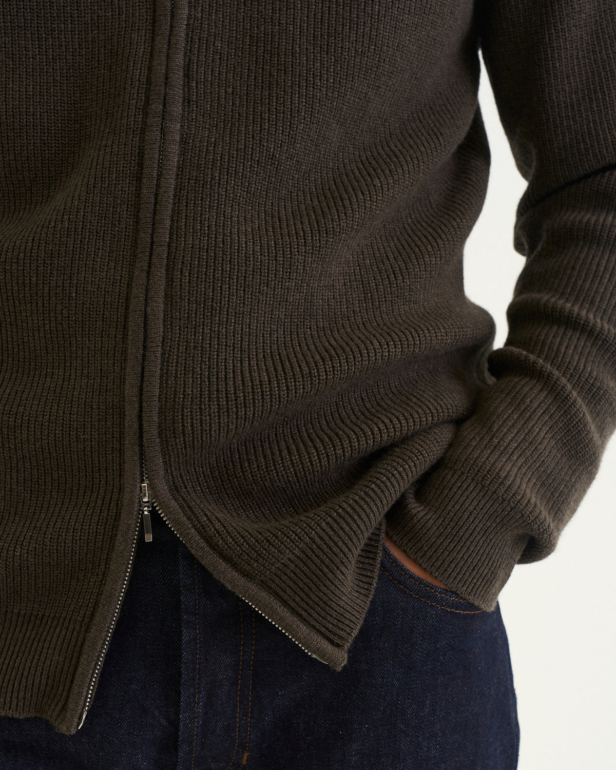 Oscar merino rib full zip olive green