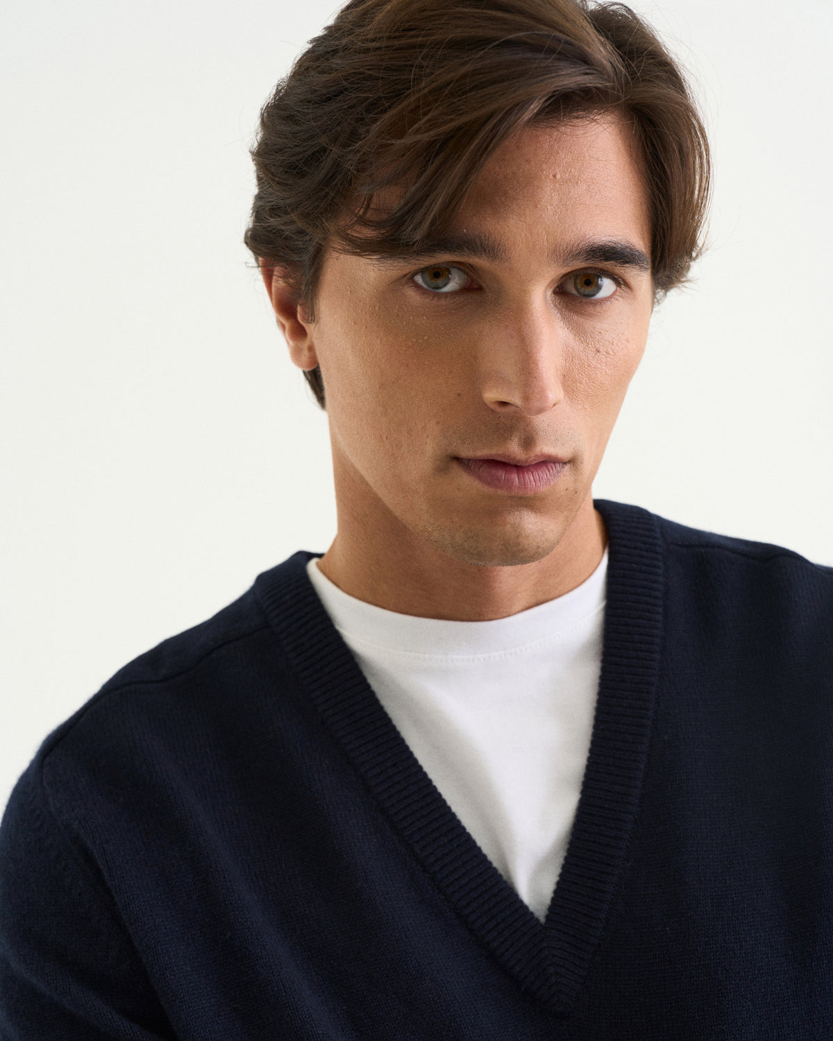 Nobel merino cashmere v-neck navy